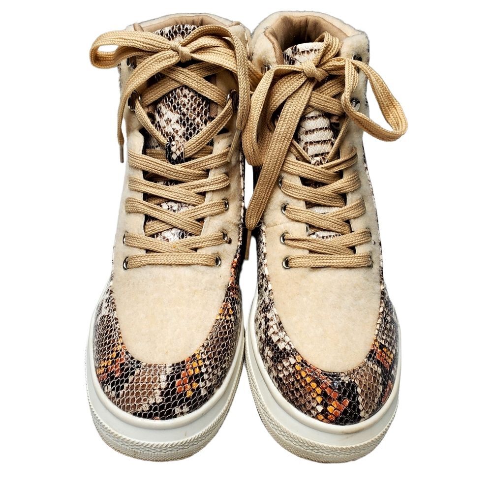 YOKI Demian 67 Women's Wedge Laced Up Sneakers in Size 8.5
